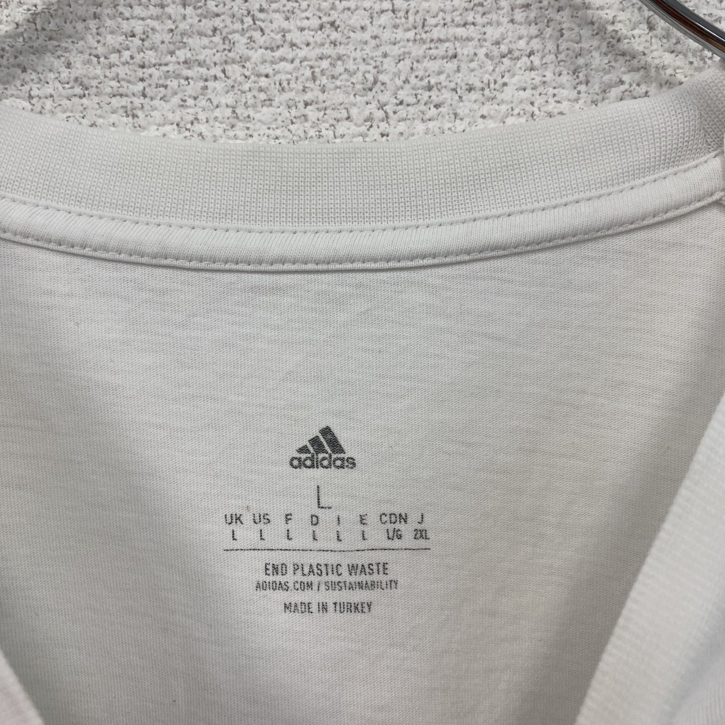 adidas　アディダス　半袖プリントTシャツ　スローガンT　白　ホワイト　Lサイズ