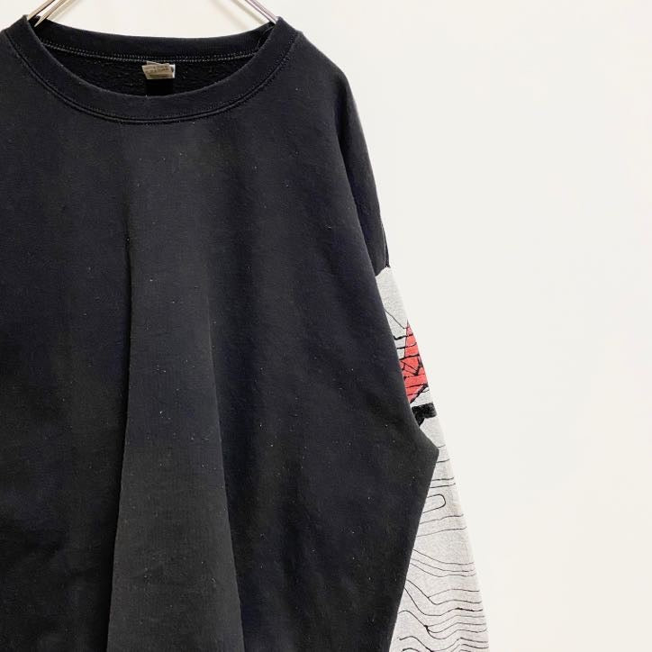 古着 used　GILDAN ギルダン　長袖クルーネックスウェット　トレーナー　黒　ブラック　レトロ　ビッグシルエット　XLサイズ