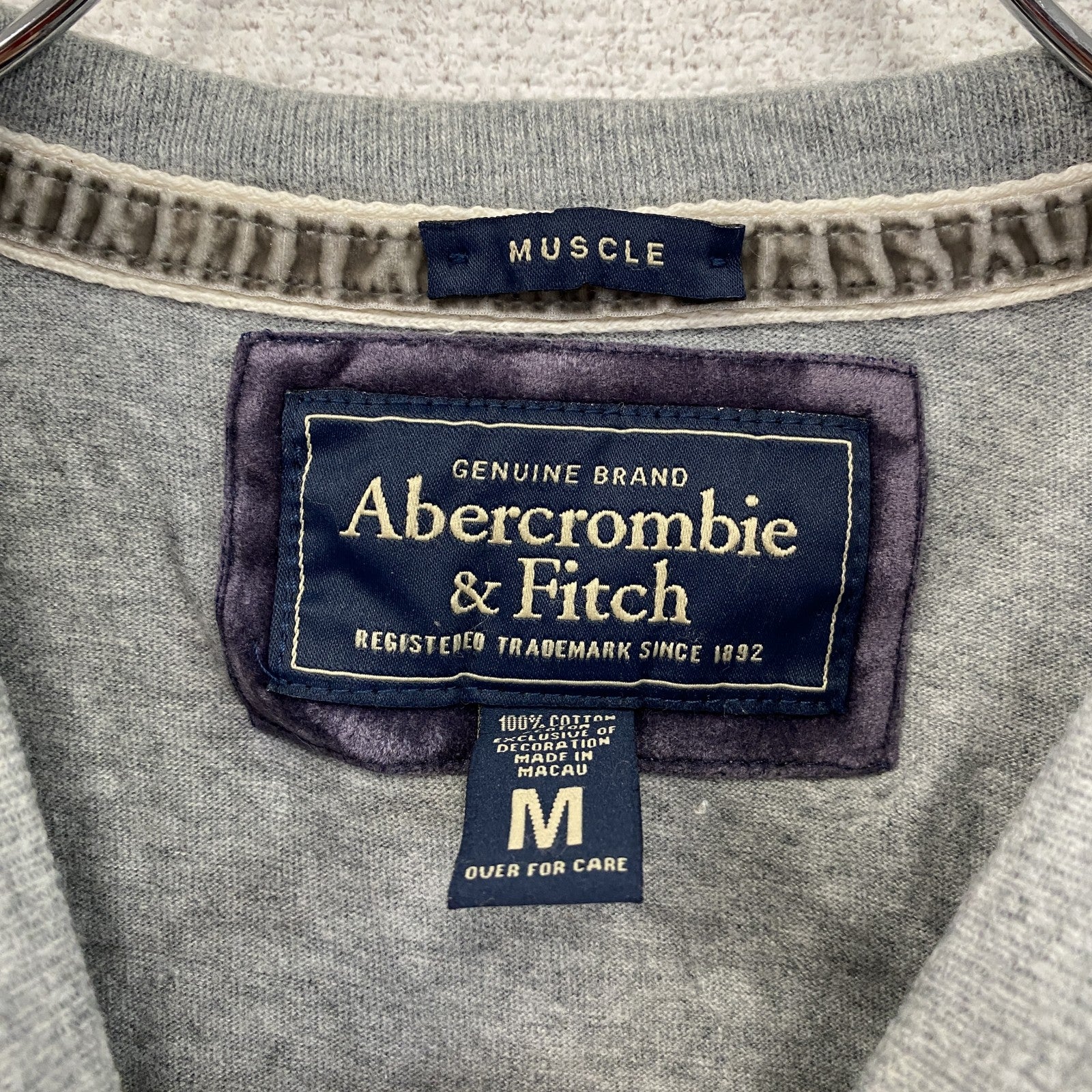 Abercrombie&Fitch　アバクロンビー&フィッチ　半袖Tシャツ　灰色　グレー　Mサイズ