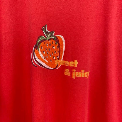 古着 used　半袖プリントTシャツ　いちご　ストロベリー　フルーツ　赤　レッド　クルーネック　レトロデザイン