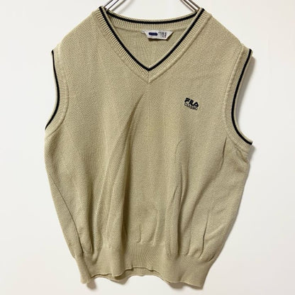 古着 used　FILA CLASSIC フィラ　Vネックニットベスト　セーター　ワンポイントロゴ刺繍　ベージュ　Sサイズ