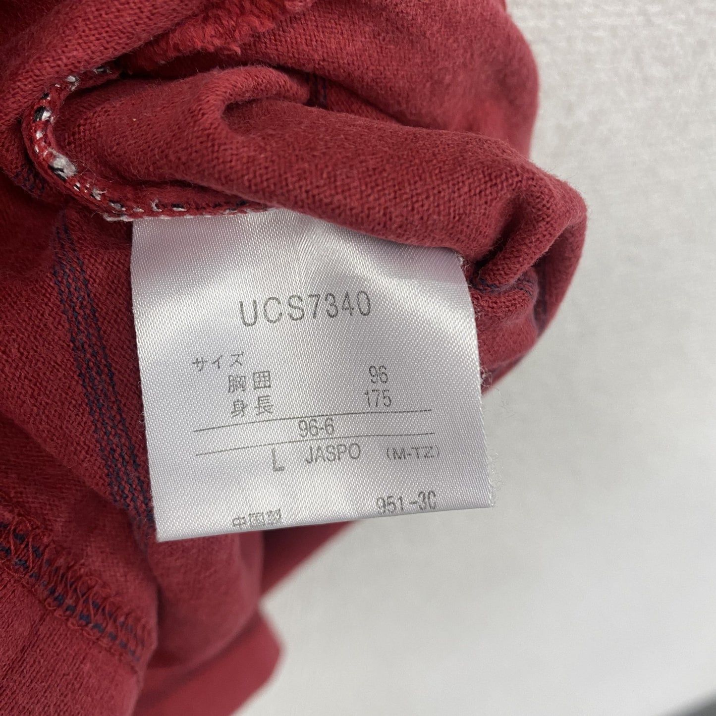 UMBRO　アンブロ　半袖プリントTシャツ　赤　レッド　Lサイズ