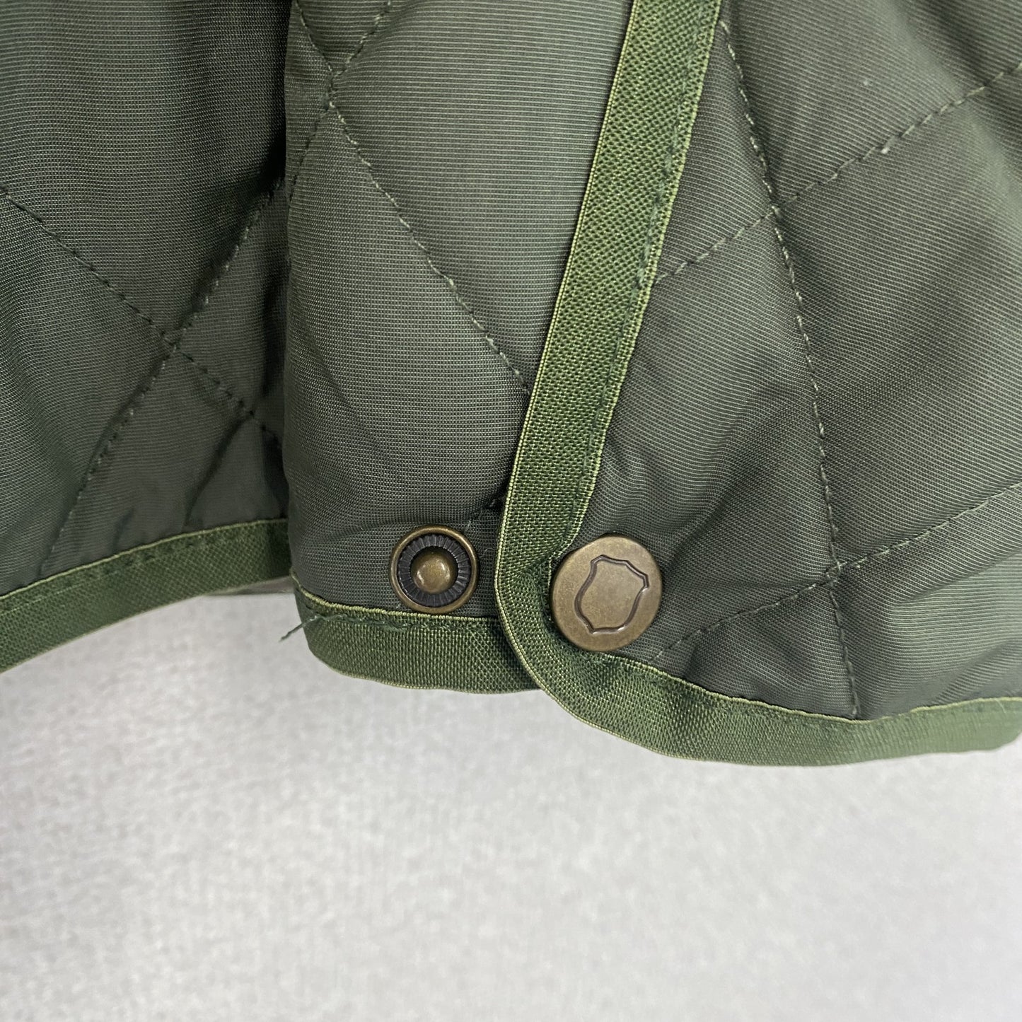Eddie Bauer　エディーバウアー　キルティングジャケット　カーキグリーン　Mサイズ　