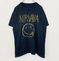 古着 used　Nirvana ニルヴァーナ 　半袖バンドプリントTシャツ　スマイルロゴ　クルーネック　カジュアル　黒　Lサイズ