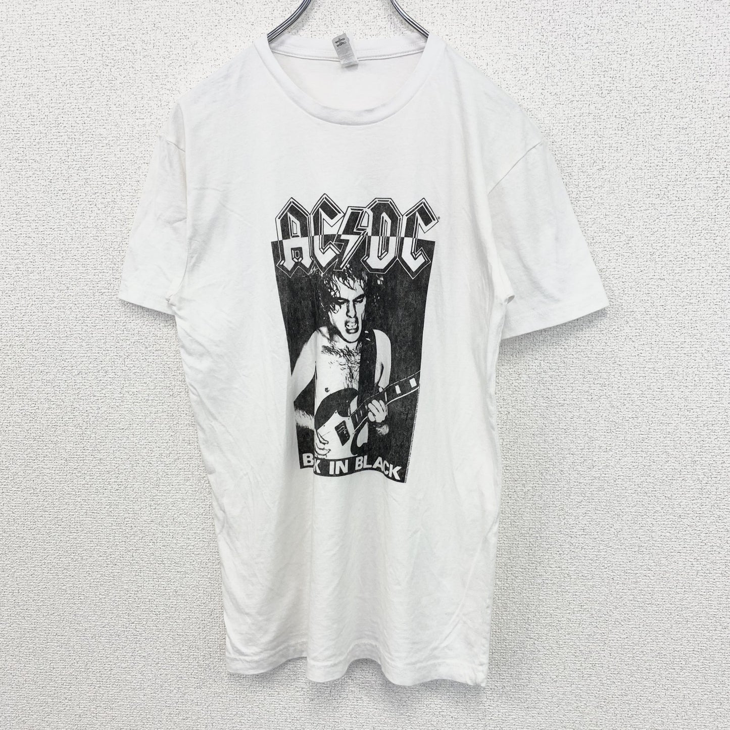 古着 used　NEXT LEVEL ネクスト レベル　半袖バンドプリントTシャツ　AC/DC　クルーネック　白　Sサイズ