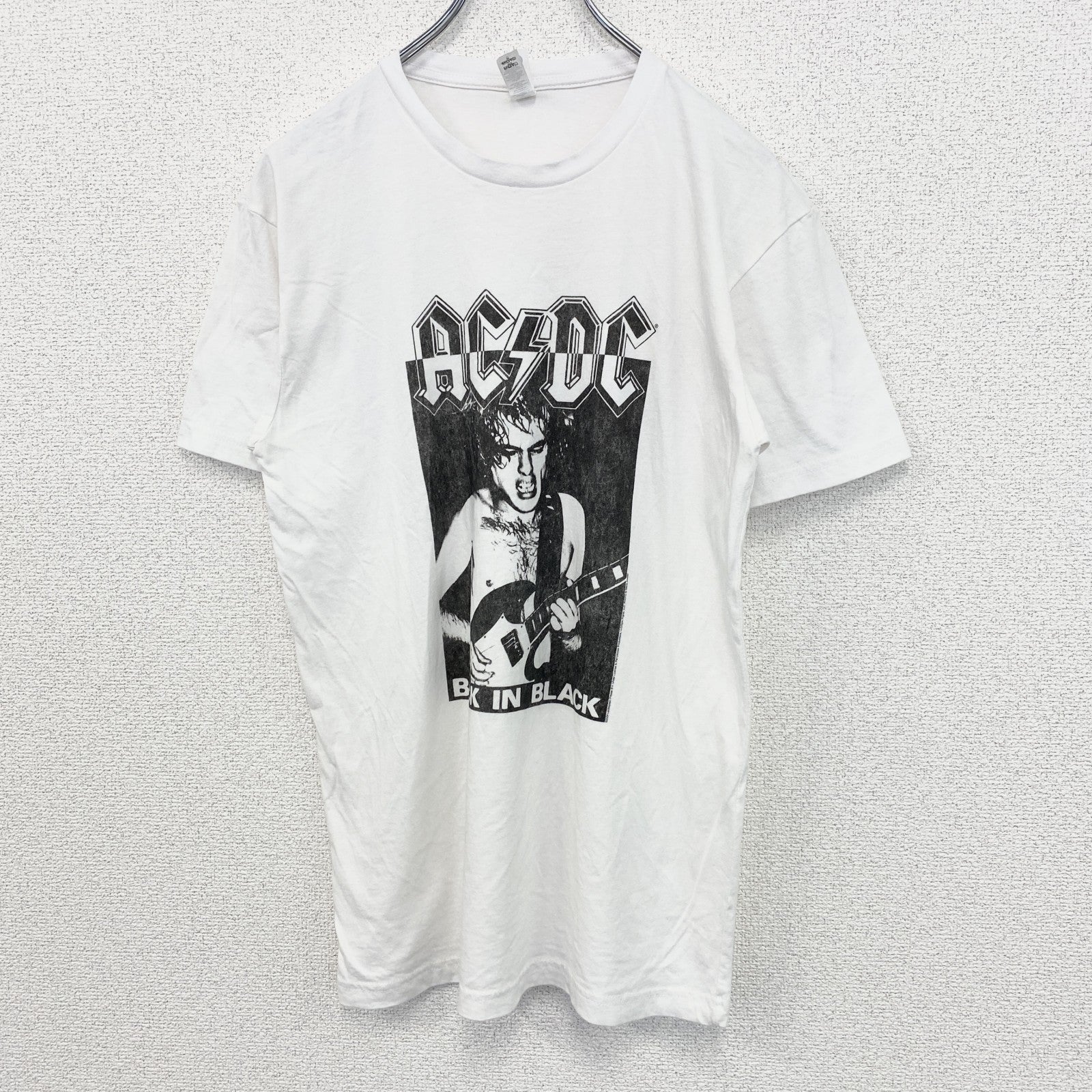 古着 used　NEXT LEVEL ネクスト レベル　半袖バンドプリントTシャツ　AC/DC　クルーネック　白　Sサイズ