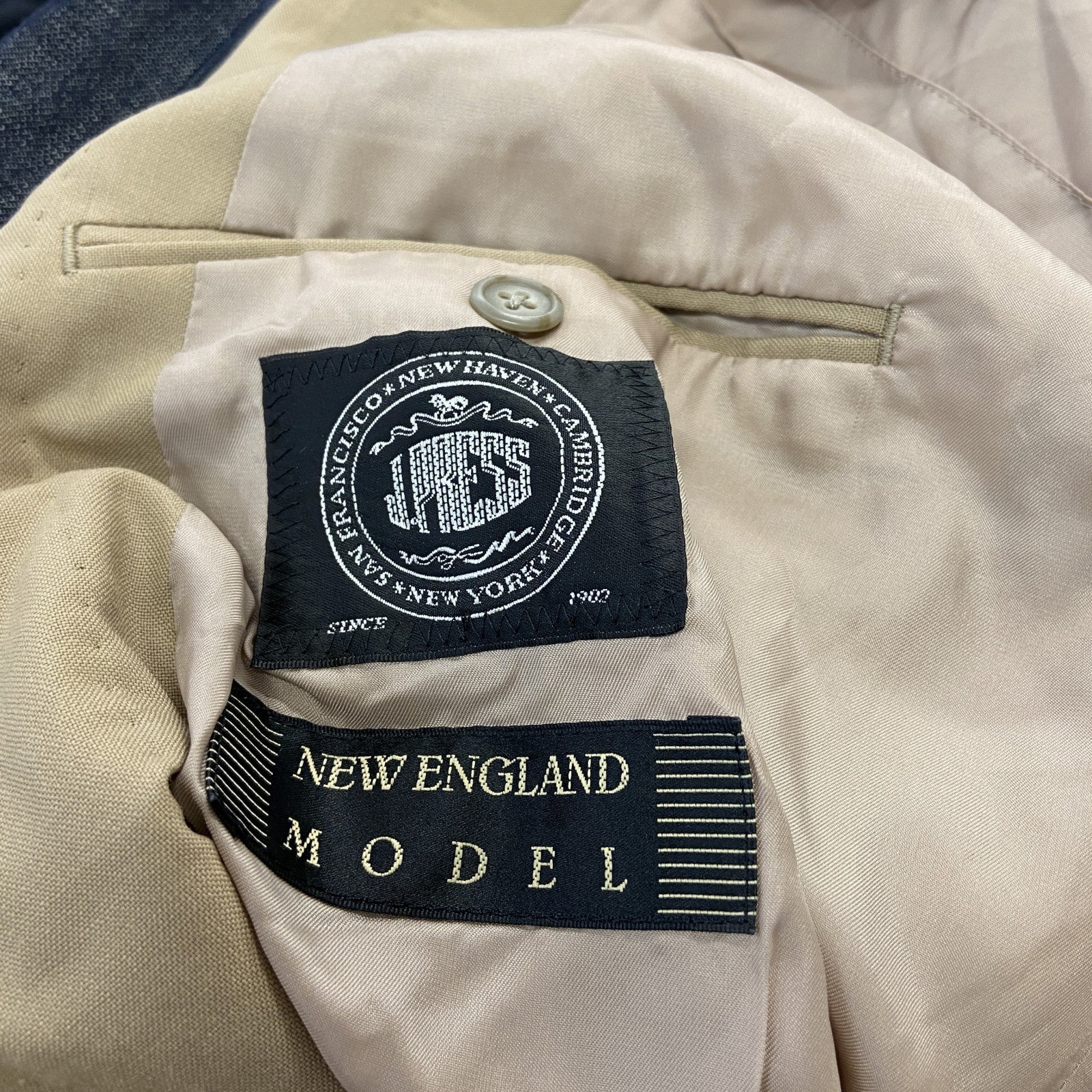 J.PRESS　ジェイプレス　 NEW ENGLAND MODEL　オンワード樫山　ダブルテーラードジャケット　ベージュ