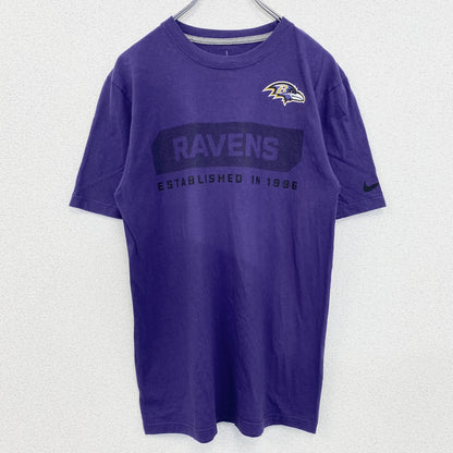 古着 used　NIKE ナイキ　半袖プリントTシャツ　NFL　アメフト　カジュアルデザイン　レトロ　紫　パープル　Sサイズ