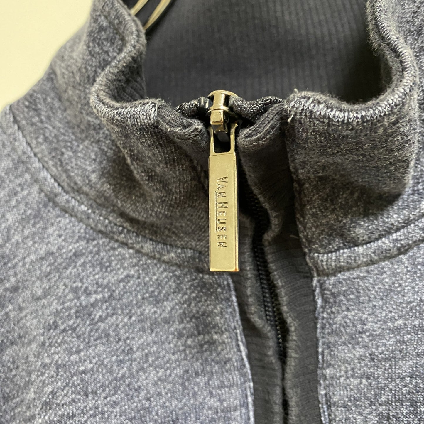 古着 used　VANHEUSEN　長袖ジップアップスウェット　トレーナー　ブルゾン　アウター　ハイネック　ネイビー　Lサイズ