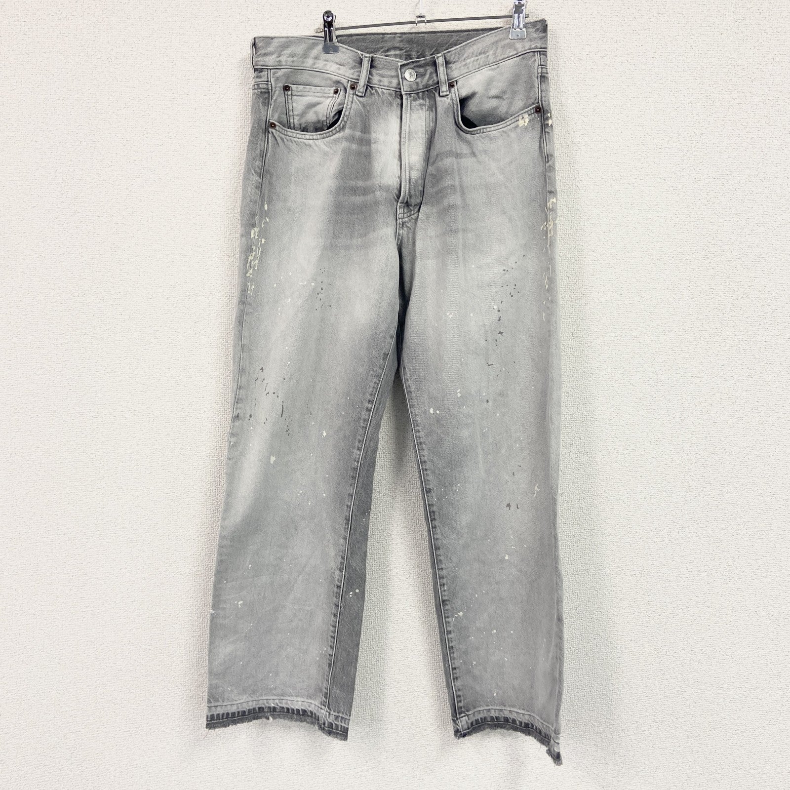 ZARA　ザラ　デニムパンツ/ジーンズ　ペインティングデザイン　ボタン開き　灰色　グレー　W31サイズ