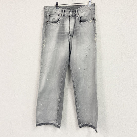 ZARA　ザラ　デニムパンツ/ジーンズ　ペインティングデザイン　ボタン開き　灰色　グレー　W31サイズ