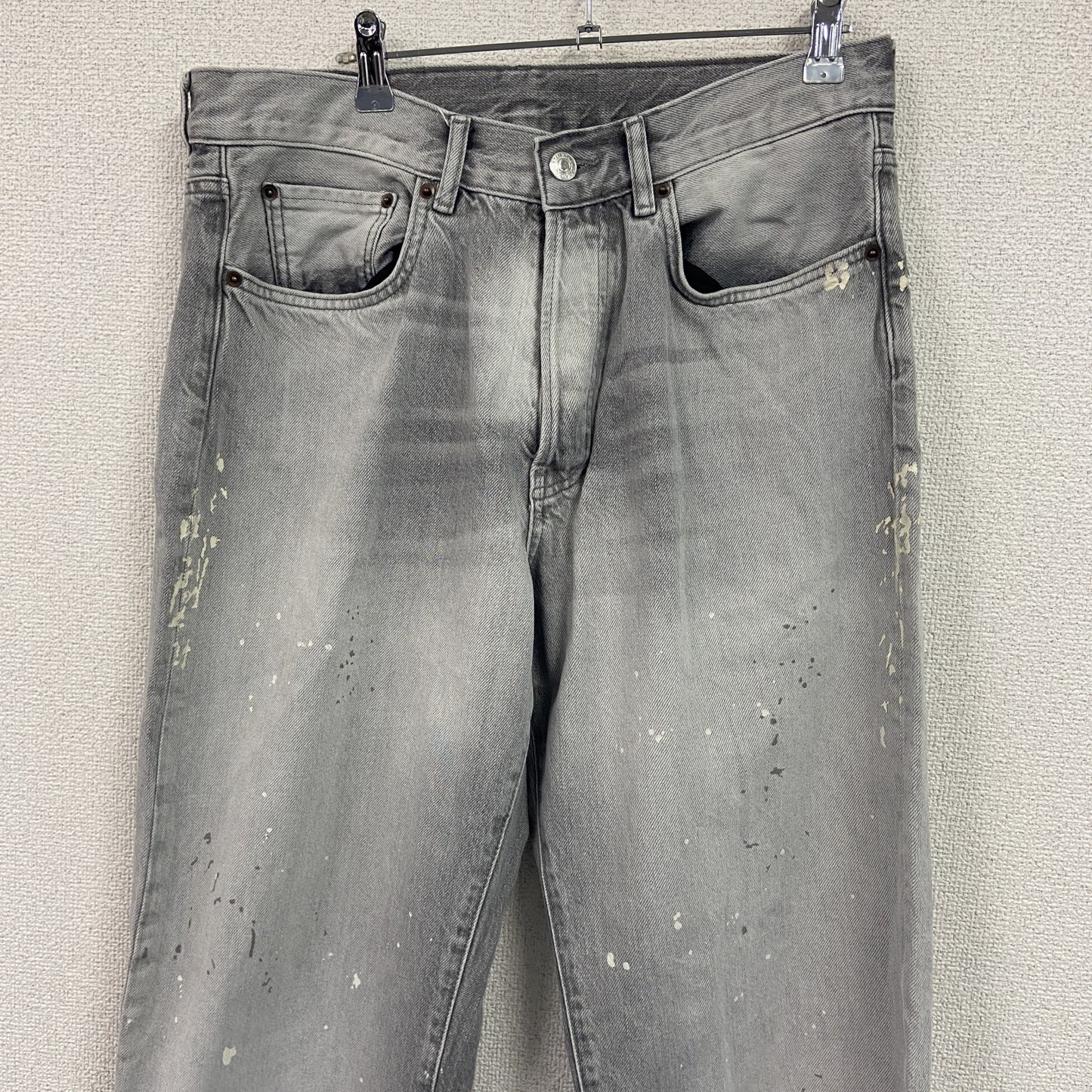 ZARA　ザラ　デニムパンツ/ジーンズ　ペインティングデザイン　ボタン開き　灰色　グレー　W31サイズ