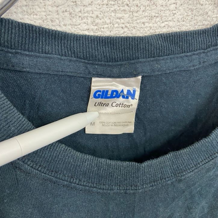 GILDAN　ギルダン　半袖プリントTシャツ　両面プリント　英字プリント　クルーネック　紺　ネイビー　Mサイズ