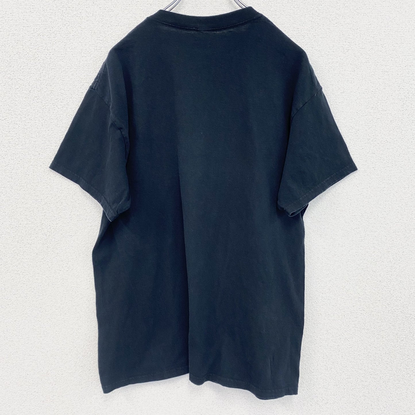 古着 used　半袖アニメプリントTシャツ　ナ進撃の巨人　ミカサ　黒　ブラック　レトロデザイン　クルーネック　Lサイズ