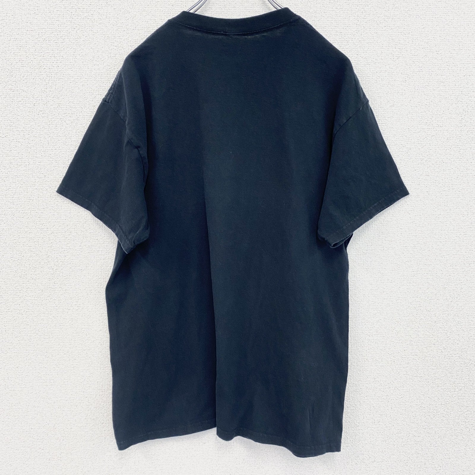 古着 used　半袖アニメプリントTシャツ　ナ進撃の巨人　ミカサ　黒　ブラック　レトロデザイン　クルーネック　Lサイズ