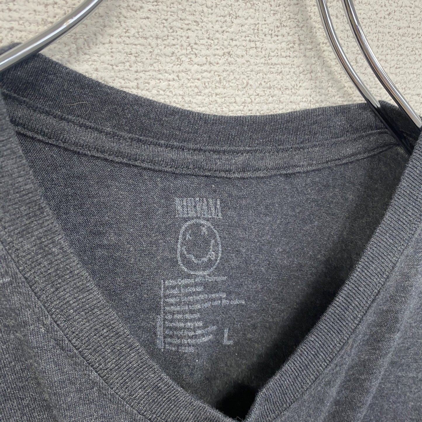 古着 used　半袖音楽プリントTシャツ　ニルヴァーナ　グランジ　バンド　ダークグレー　レトロデザイン　クルーネック　Lサイズ