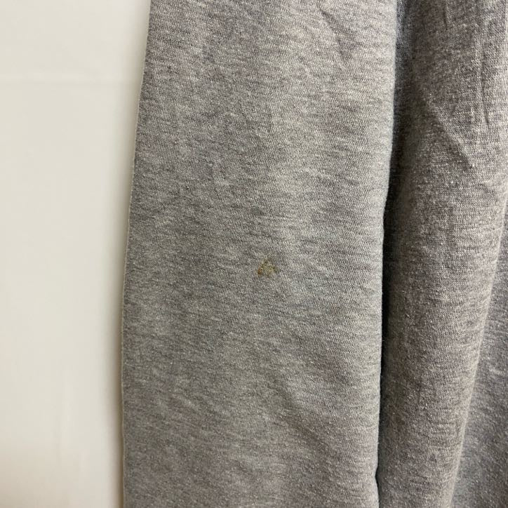 古着 used　Reebok リーボック　長袖ジップアップパーカー　フード付きトレーナー　ワンポイントロゴ刺繍　グレー　XLサイズ