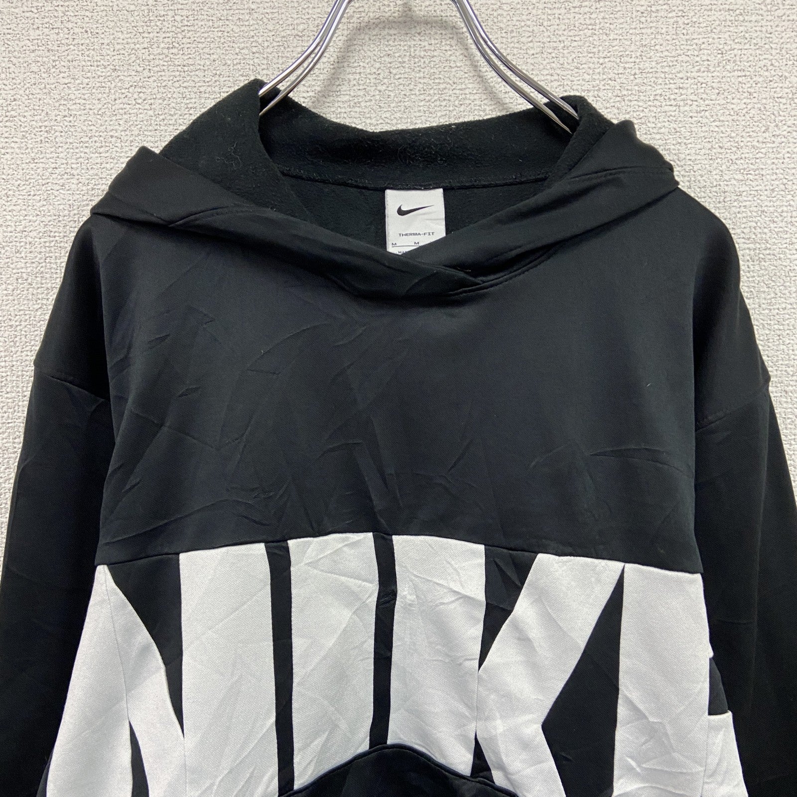 NIKE　ナイキ　THERMA-FIT　スウェットパーカー/フーディー　ジャージ　黒　ブラック　Mサイズ