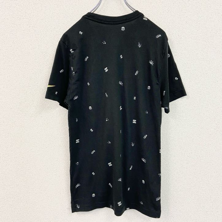 古着 used　NIKE　ナイキ　半袖プリントTシャツ　総柄　黒　ブラック　クルーネック　レトロデザイン　Sサイズ