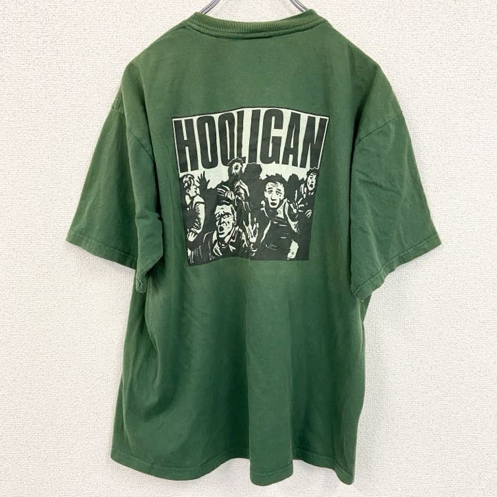 古着 used　半袖プリントTシャツ　フーリガン　緑　グリーン　コットン100％　クルーネック　レトロデザイン　Mサイズ
