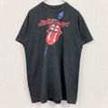 古着 used　ローリングストーンズ　半袖バンドプリントTシャツ　レトロデザイン　クルーネック　口　舌　黒　ブラック　Mサイズ