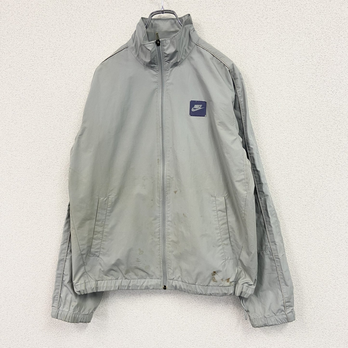 NIKE　ナイキ　マウンテンパーカー　灰色　グレー　Lサイズ