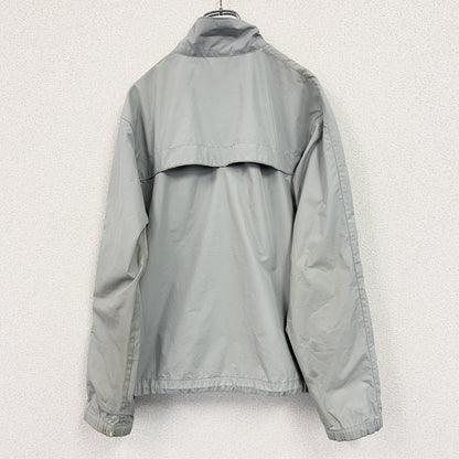 NIKE　ナイキ　マウンテンパーカー　灰色　グレー　Lサイズ
