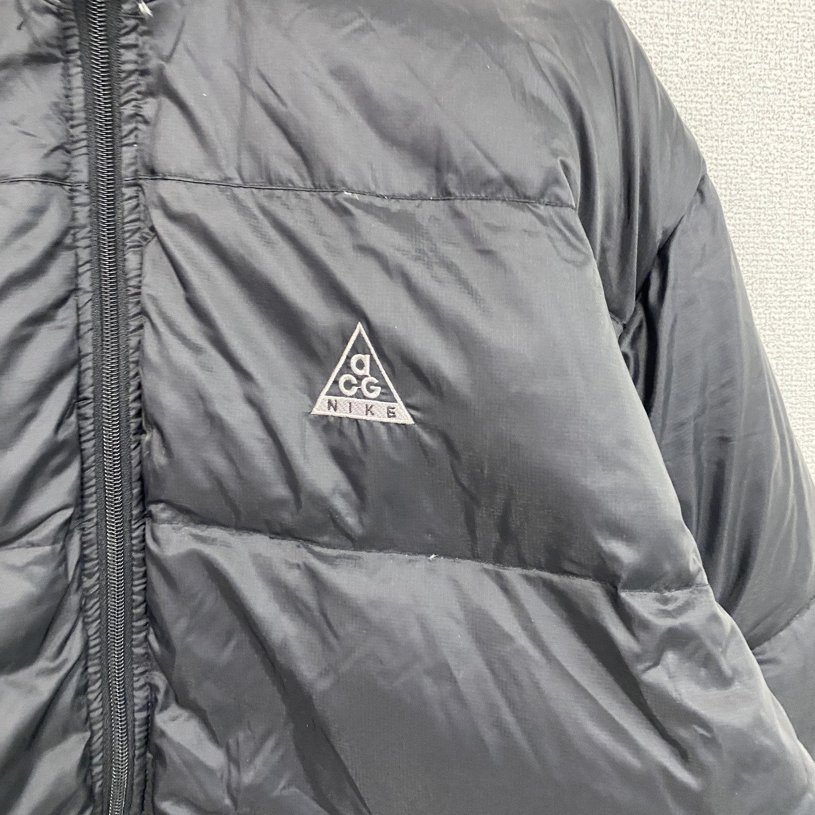 NIKE ACG　ナイキエーシージー　ダウンジャケット　刺繍ロゴ　ワンポイント　黒　ブラック　Lサイズ