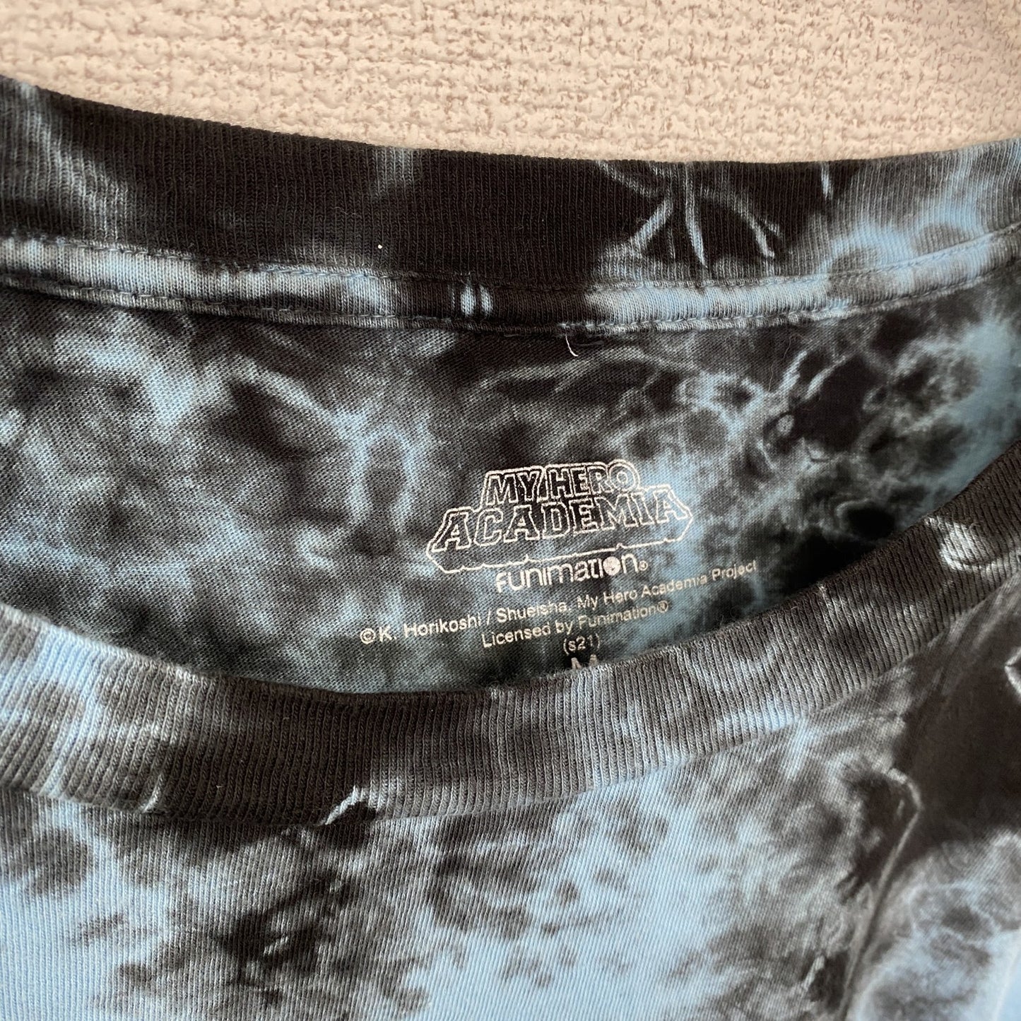 古着 used　半袖アニメプリントTシャツ　僕のヒーローアカデミア　轟　タイダイ　水色　クルーネック　レトロデザイン　Mサイズ