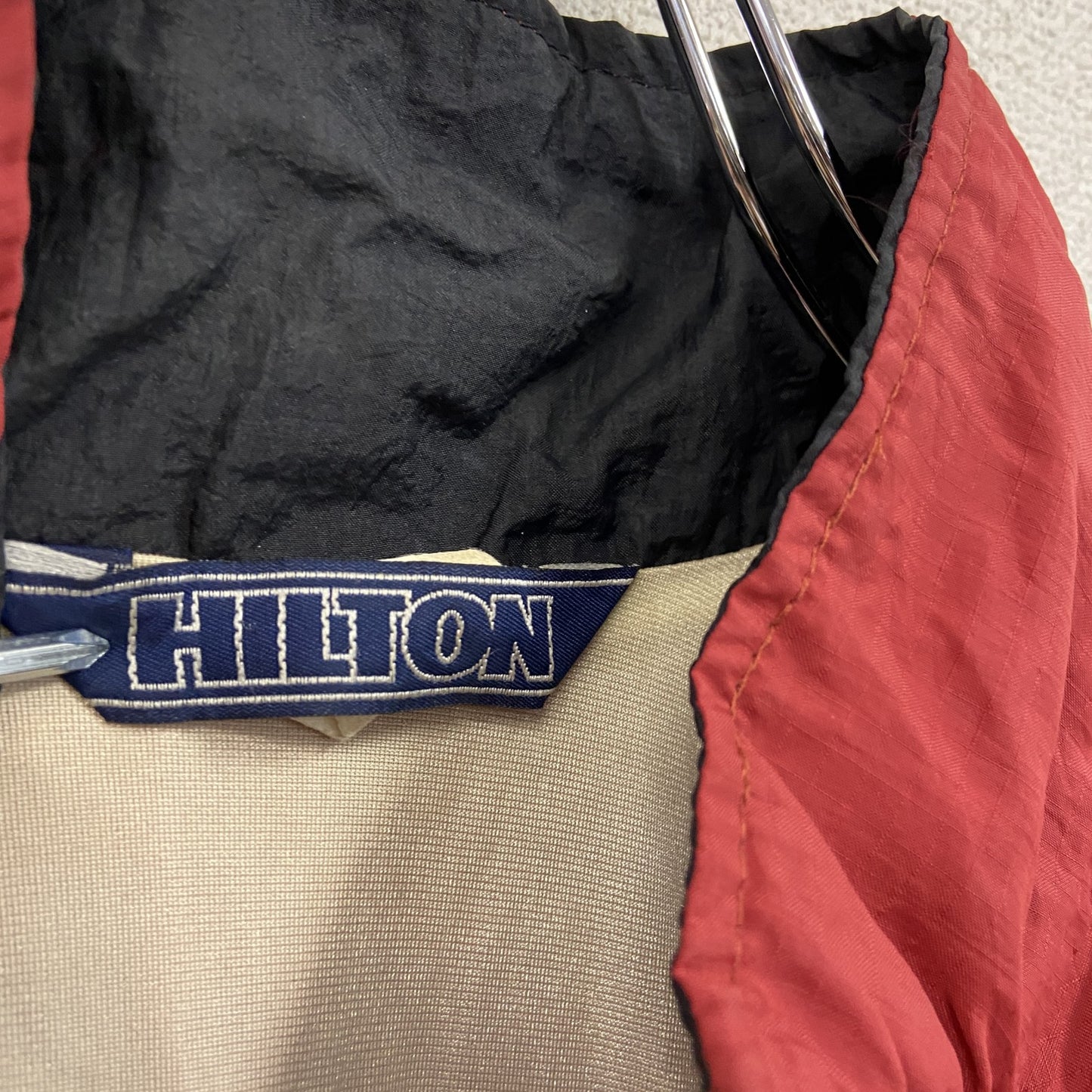 ～90s　HILTON　ヒルトン　ウインドブレーカー　フルジップジャケット　ヴィンテージ　赤　レッド　XLサイズ