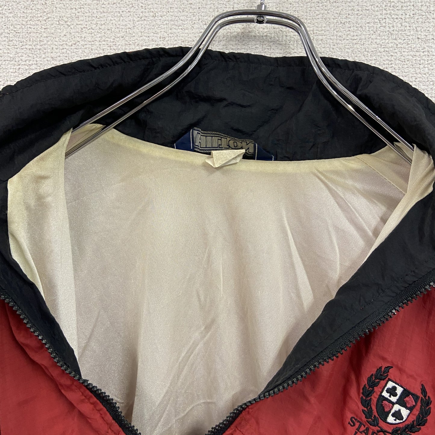 ～90s　HILTON　ヒルトン　ウインドブレーカー　フルジップジャケット　ヴィンテージ　赤　レッド　XLサイズ