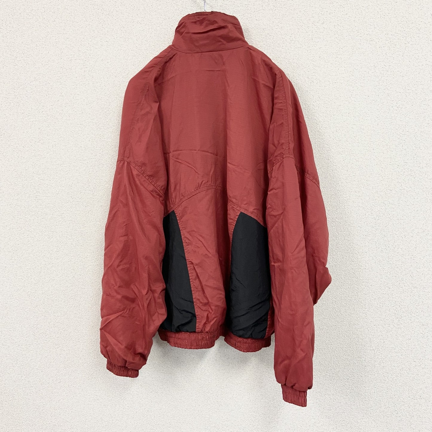 ～90s　HILTON　ヒルトン　ウインドブレーカー　フルジップジャケット　ヴィンテージ　赤　レッド　XLサイズ