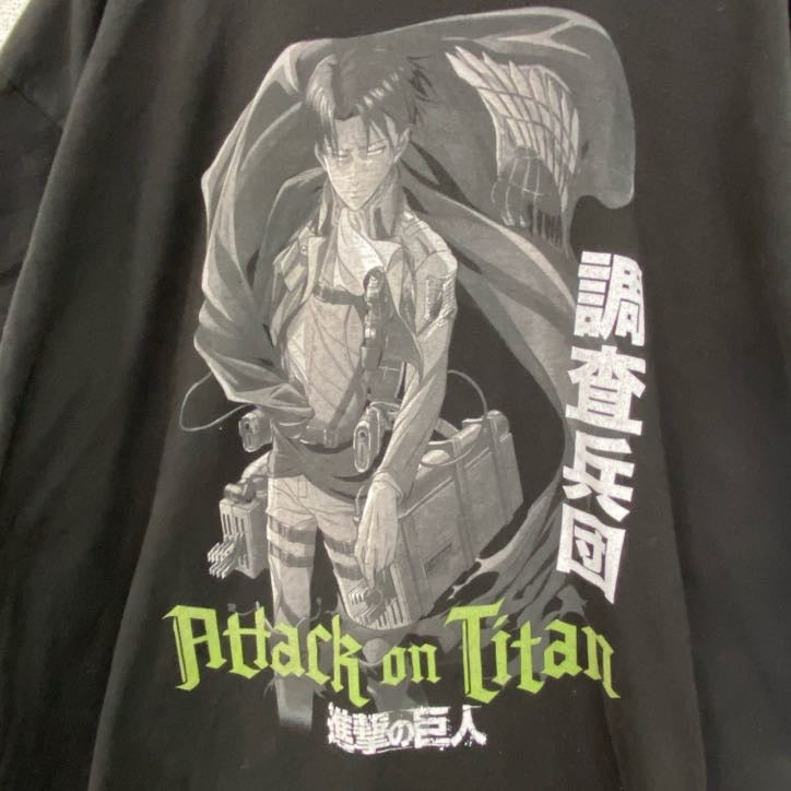 古着 used　進撃の巨人　半袖アニメプリントTシャツ　レトロ　クルーネック　調査兵団　リヴァイ兵長　黒　ブラック　2Xサイズ