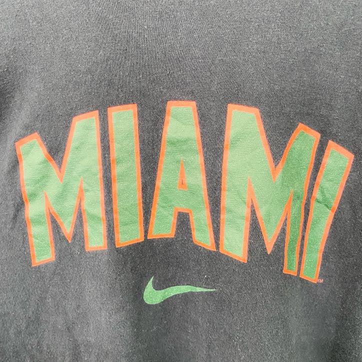 古着 used　NIKE　ナイキ　長袖プリントTシャツ　クルーネックロンT　マイアミ　黒　ビッグシルエット　3XLサイズ