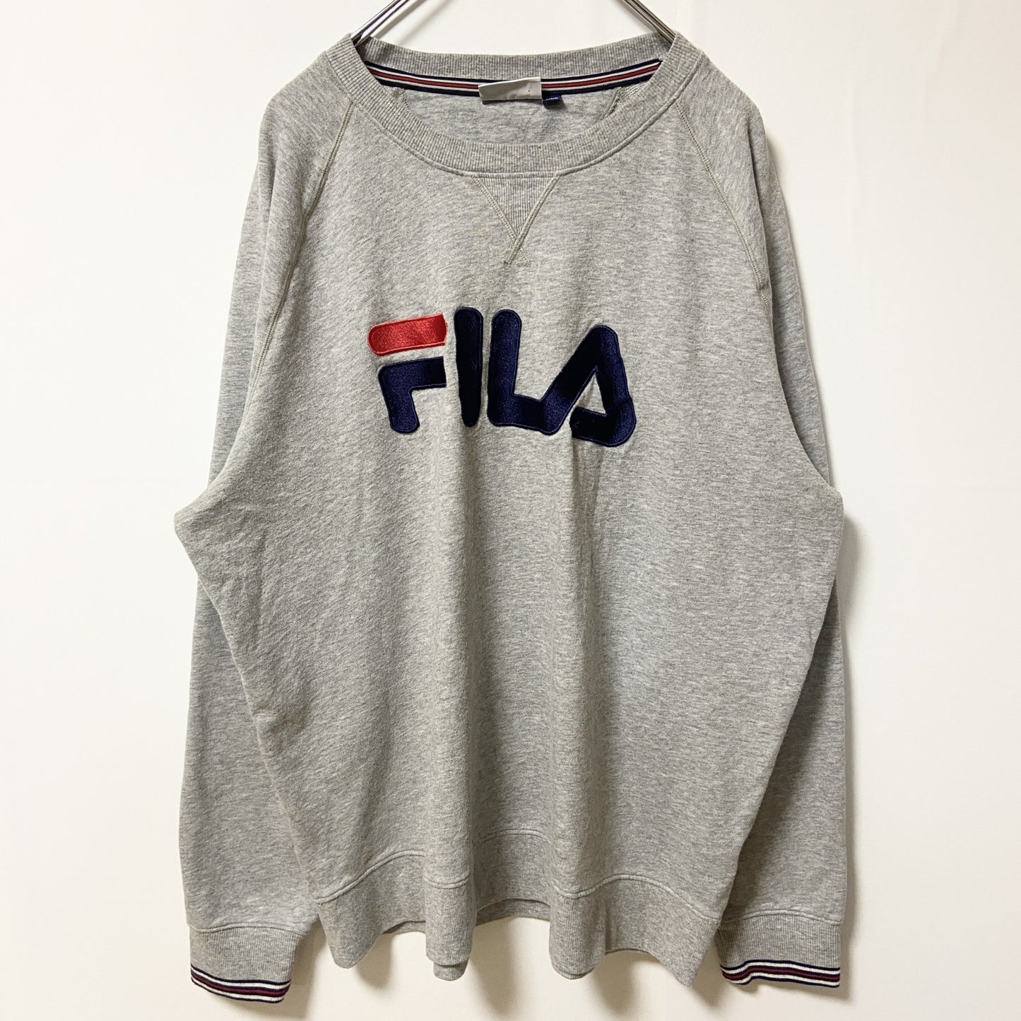 FILA　フィラ　スウェット/トレーナー　ラグランスリーブ　前V　デカロゴ　クルーネック　灰色　グレー　XXLサイズ