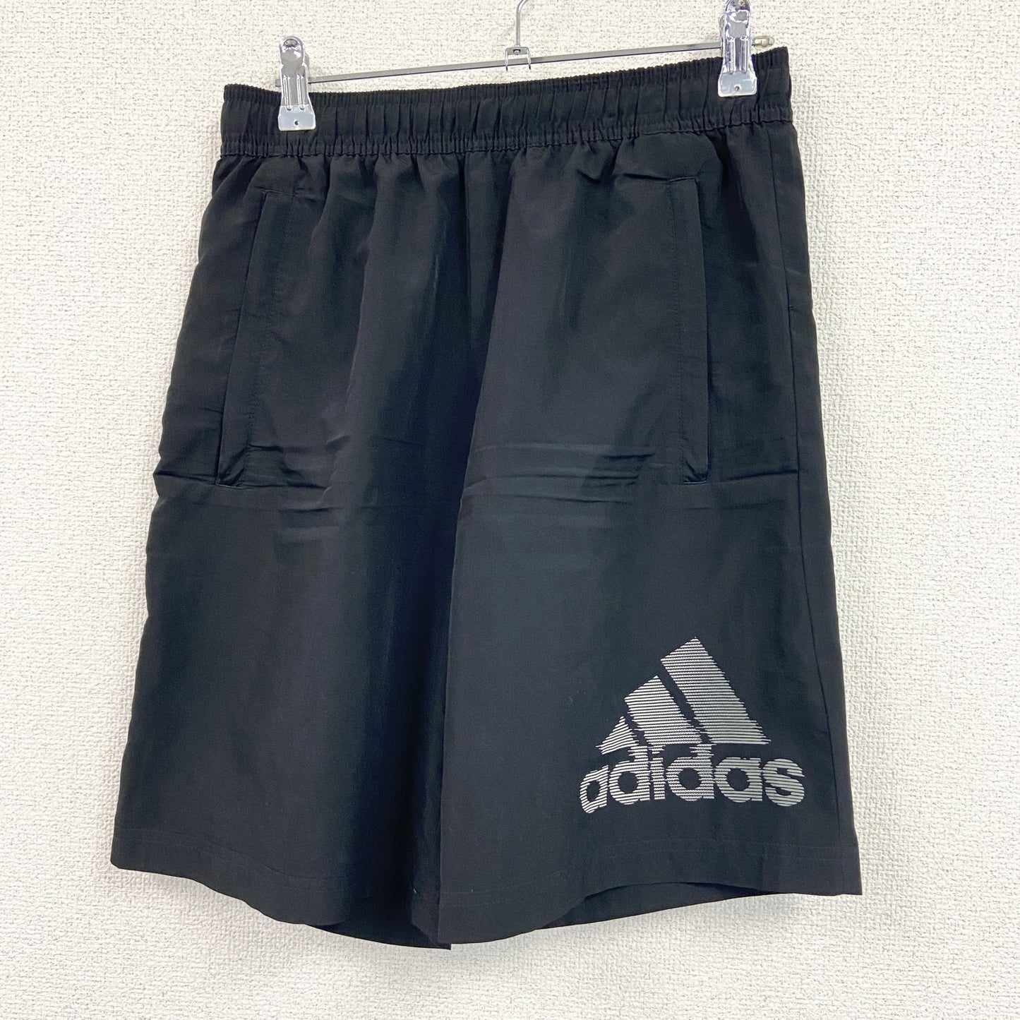 adidas　アディダス　ハーフパンツ/ショートパンツ　黒　ブラック　Mサイズ