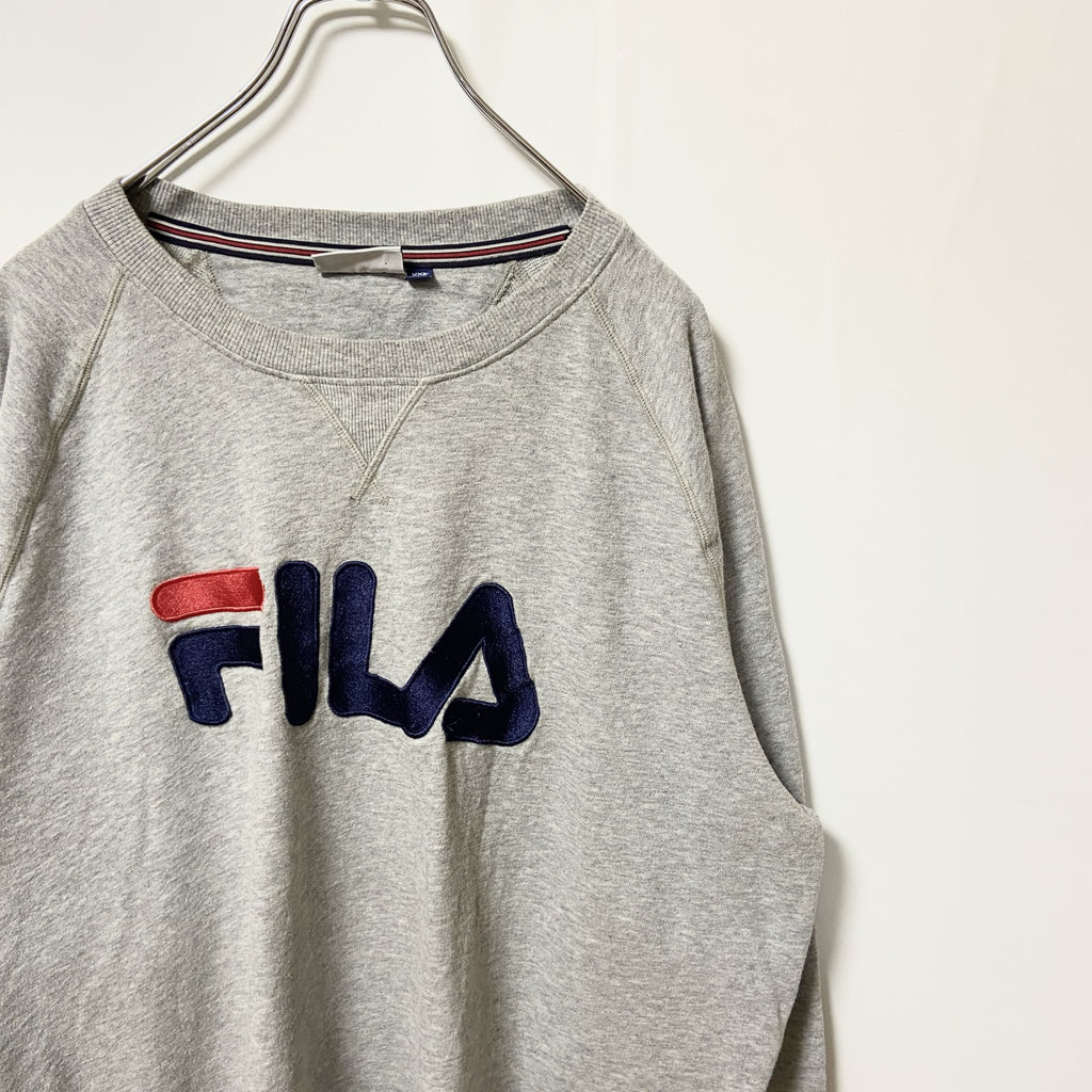 FILA　フィラ　スウェット/トレーナー　ラグランスリーブ　前V　デカロゴ　クルーネック　灰色　グレー　XXLサイズ