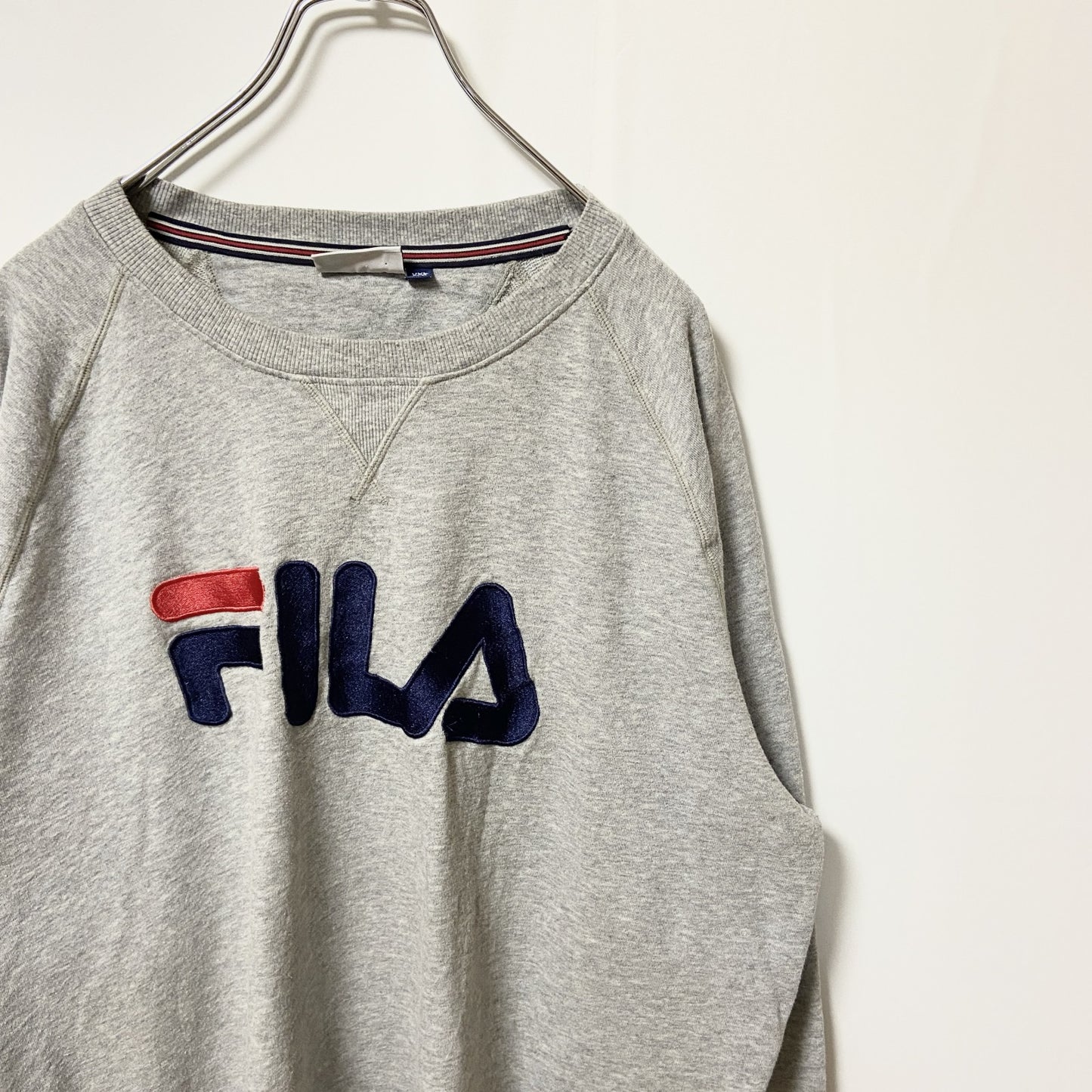 FILA　フィラ　スウェット/トレーナー　ラグランスリーブ　前V　デカロゴ　クルーネック　灰色　グレー　XXLサイズ