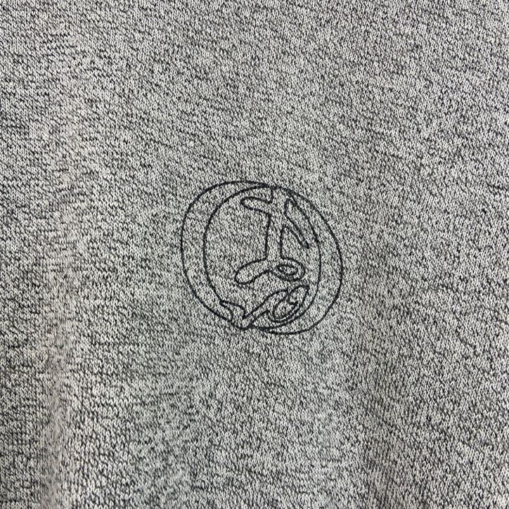 古着 used　半袖プリントTシャツ　レトロデザイン　クルーネック 　ワンポイントロゴ　両面プリント　ニット生地　霜降りグレー　