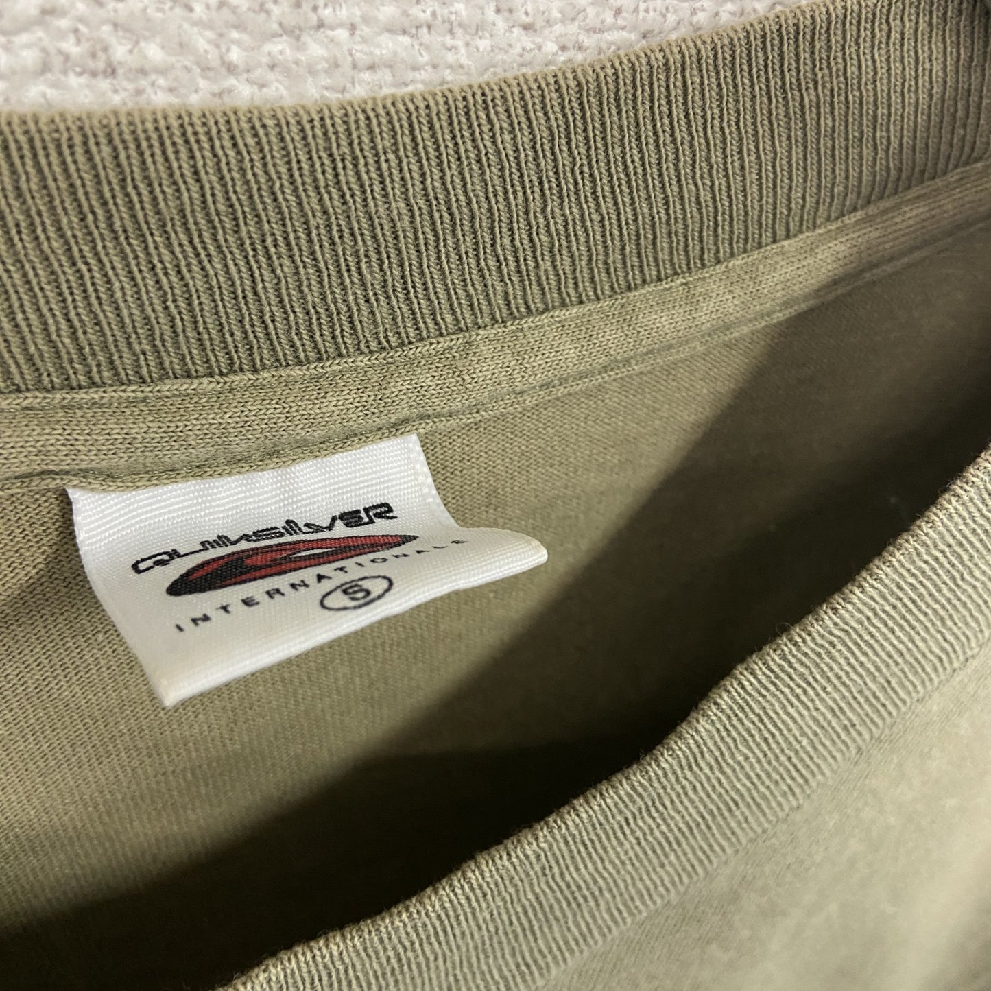 QUICKSILVER　クイックシルバー　半袖プリントTシャツ　カーキ　Sサイズ
