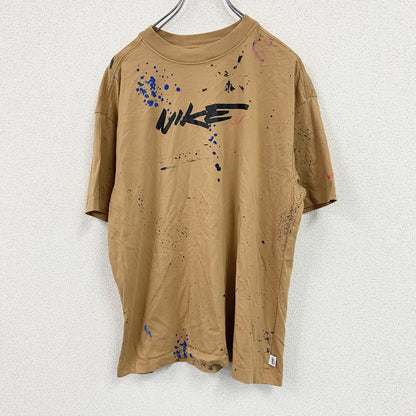 NIKE　ナイキ　半袖プリントTシャツ　ペインティングデザイン　からし色　Sサイズ