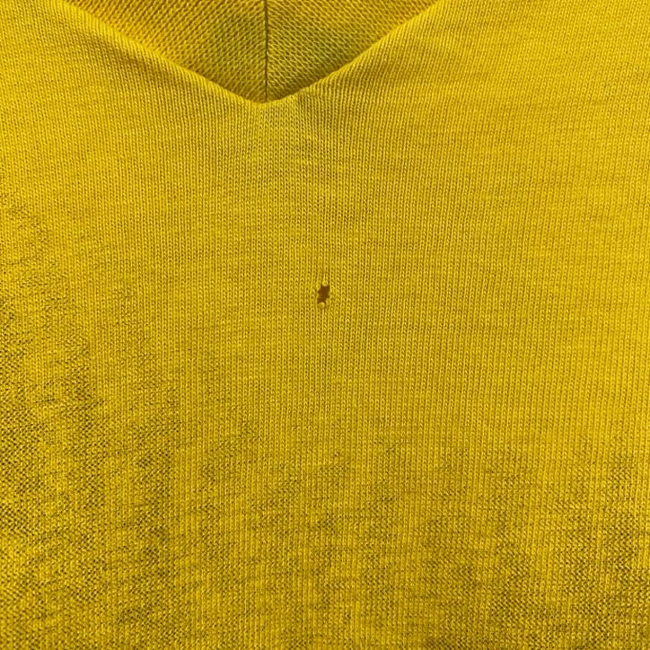 古着 used　RE WARD　半袖VネックプリントTシャツ　ラスベガス　街並み　黄色　イエロー　レトロデザイン　Mサイズ