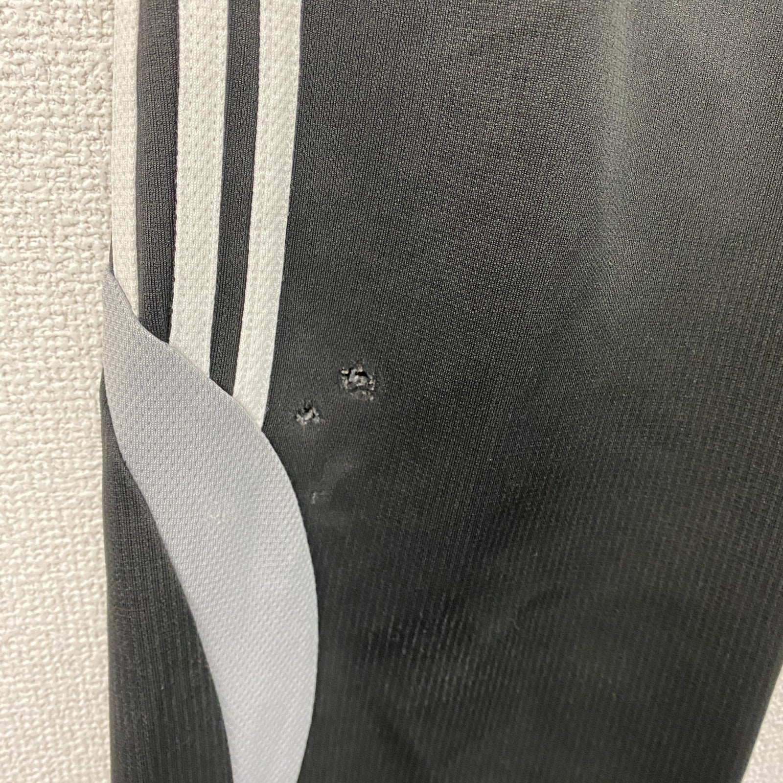adidas　アディダス　トラックパンツ　ジャージパンツ　黒　ブラック　Sサイズ
