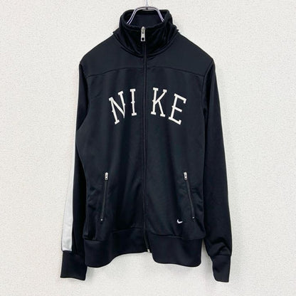 古着 used　NIKE　ナイキ　長袖トラックジャケット　ジャージ　レトロデザイン　刺繍ロゴ　ワンポイント　黒　ブラック