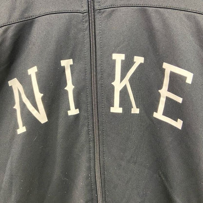古着 used　NIKE　ナイキ　長袖トラックジャケット　ジャージ　レトロデザイン　刺繍ロゴ　ワンポイント　黒　ブラック