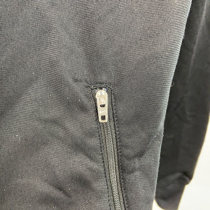 古着 used　NIKE　ナイキ　長袖トラックジャケット　ジャージ　レトロデザイン　刺繍ロゴ　ワンポイント　黒　ブラック