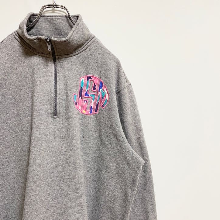 古着 used　SportTek　長袖ハーフジップスウェット　トレーナー　ワッペン刺繍　JSM　グレー　レトロデザイン　Mサイズ