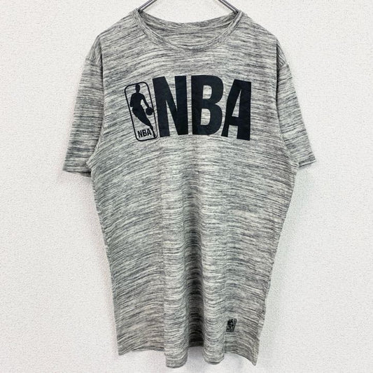 古着 used　NBA　半袖プリントTシャツ　バスケットボール　スポーツ　ロゴデザイン　クルーネック　グレー