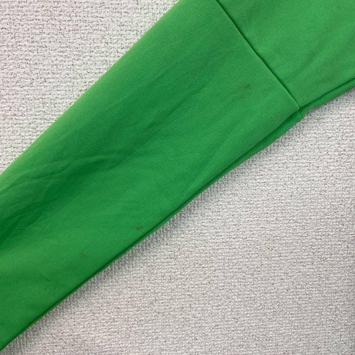 古着 used　NIKE　ナイキ　長袖パーカー　フーディー　100%コットン　レトロデザイン　黄緑　ライトグリーン　Sサイズ
