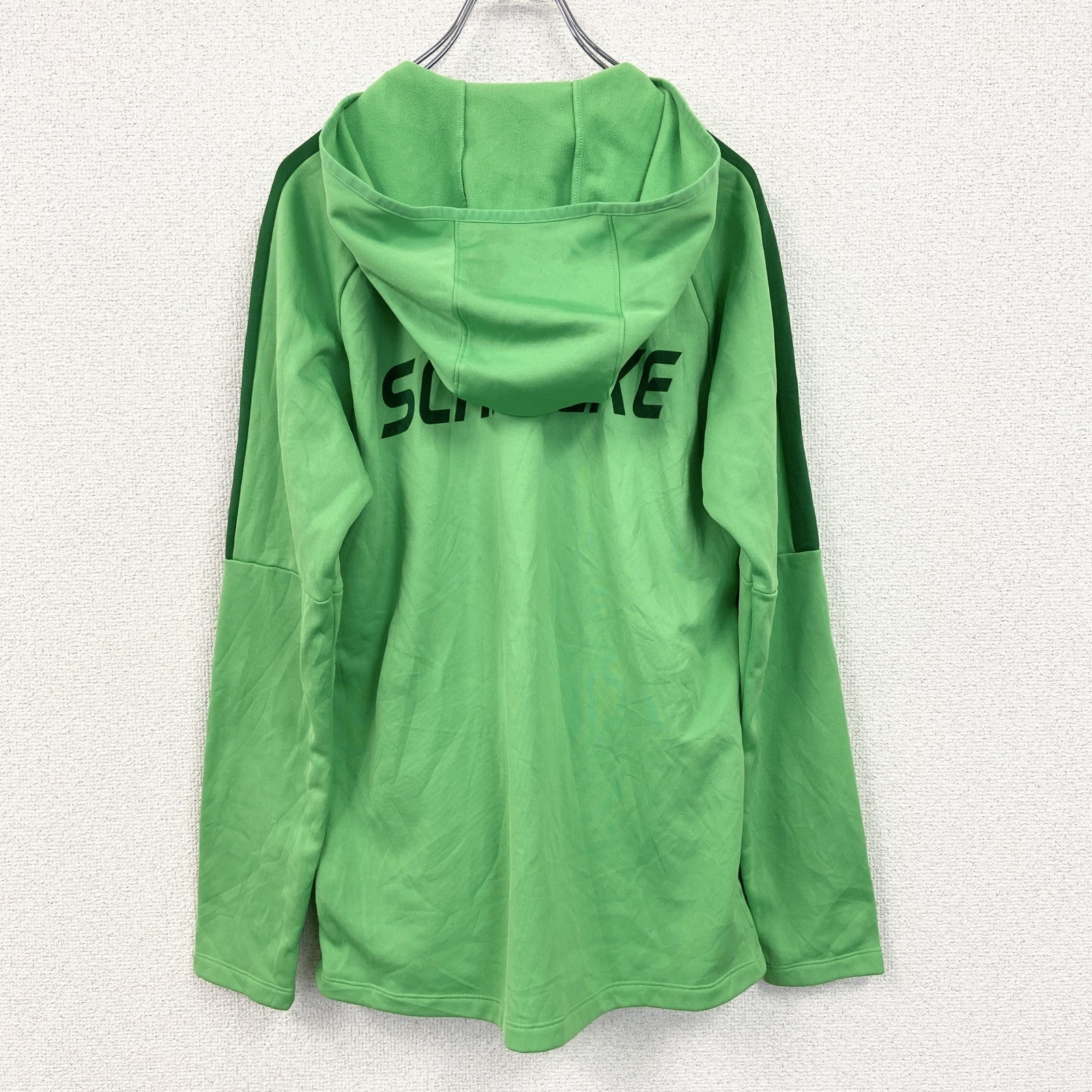 古着 used　NIKE　ナイキ　長袖パーカー　フーディー　100%コットン　レトロデザイン　黄緑　ライトグリーン　Sサイズ